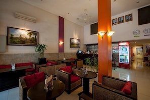 Breakfast, lunch, dinner served; Asian cuisine  - City Centre Hotel (Phnom Penh)