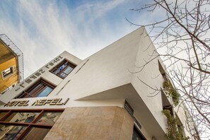 숙박 시설 정면