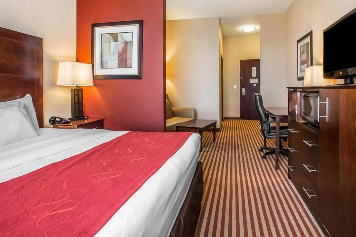 Pillowtop-Betten, Schreibtisch, laptopgeeigneter Arbeitsplatz