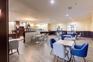 Café da manhã com buffet grátis