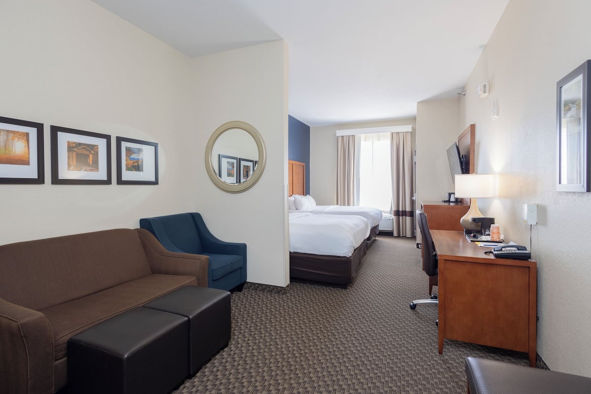 Pillow-top beds, desk, laptop workspace, iron/ironing board