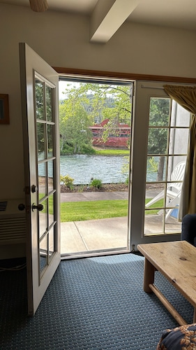 Edgewater Inn Shady Cove