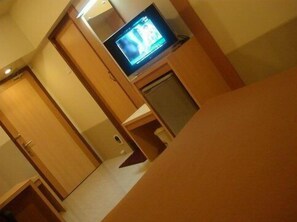 Minibar, cortinas blackout y wifi 