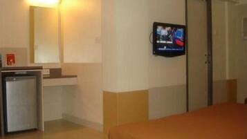 Minibar, Verdunkelungsvorhänge, WLAN