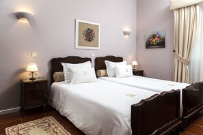 Standard Twin Room | Individually decorated, individually furnished, desk, soundproofing - Quinta do Covanco (Alenquer)