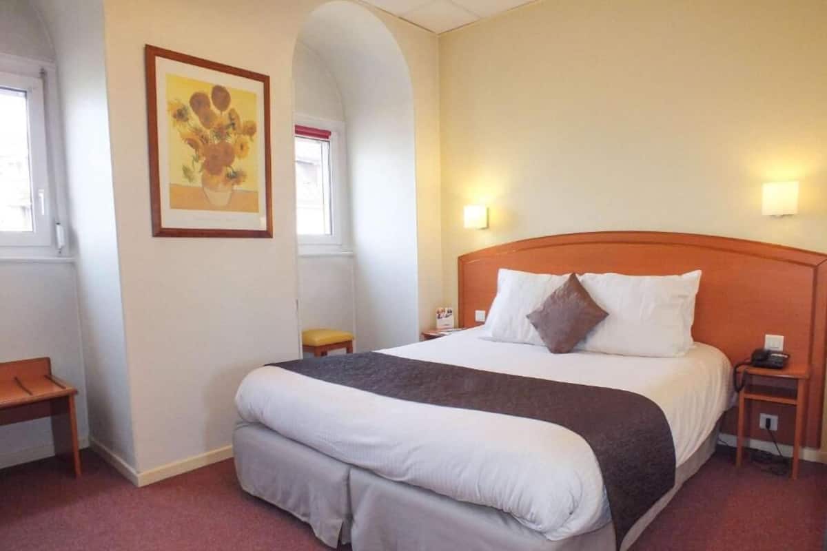 Comfort Double Room | Desk, soundproofing, bed sheets