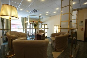 로비 좌석 공간