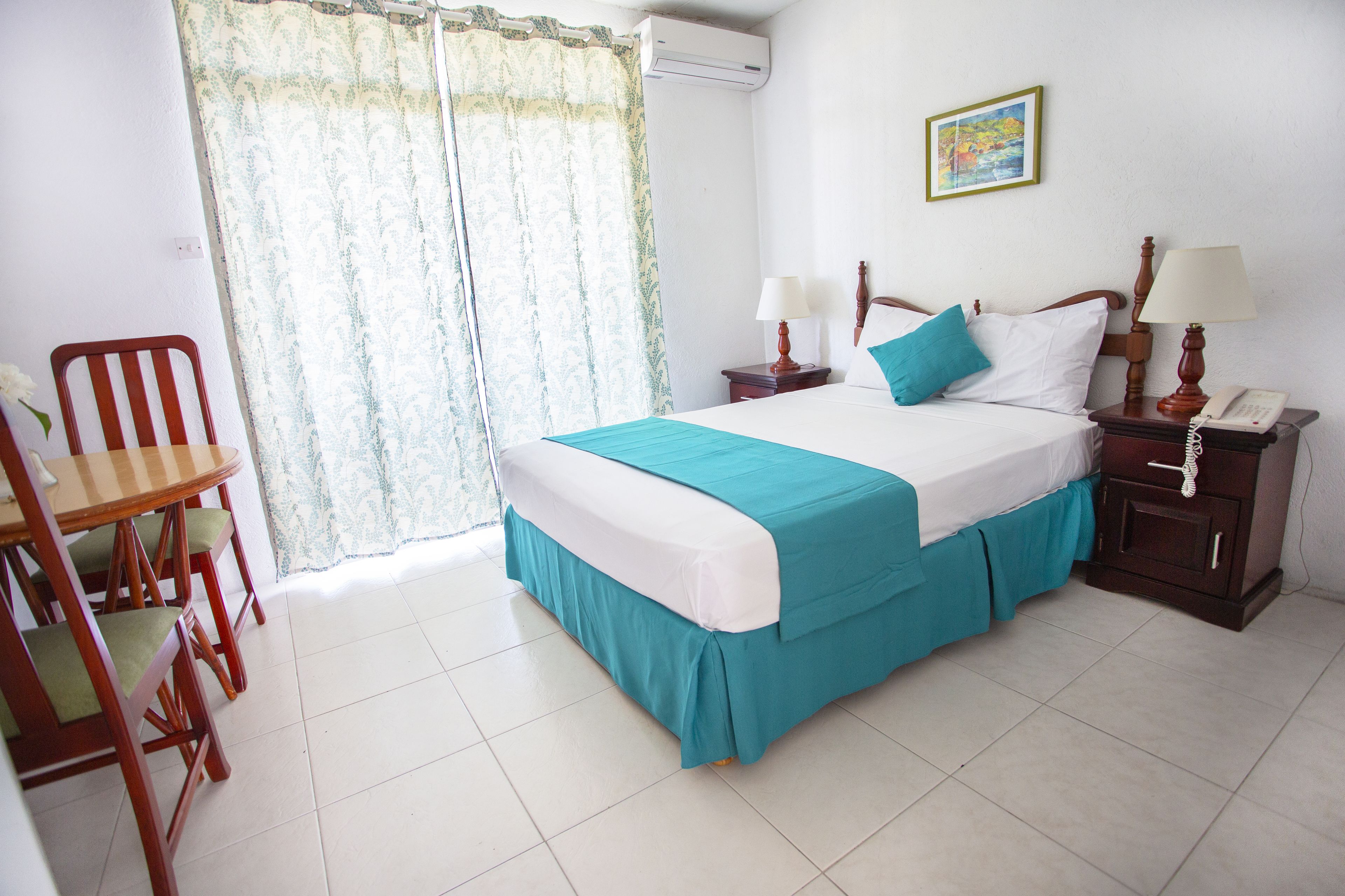 Estudio estándar | Cortinas opacas, tabla de planchar con plancha, cunas gratuitas