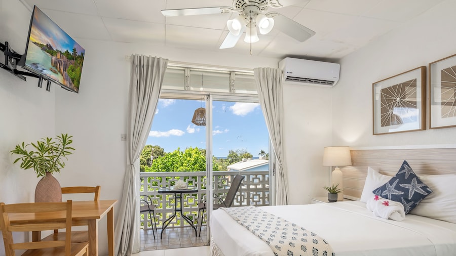 Adulo Apartments