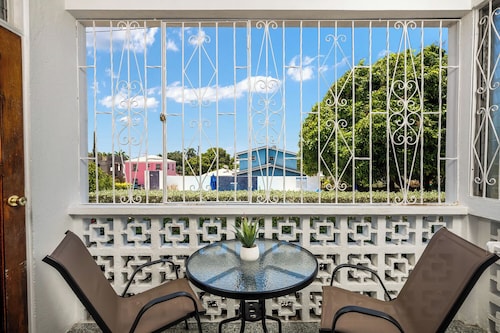 Adulo Apartments