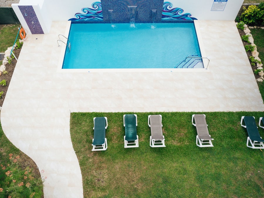 Kolam renang outdoor