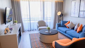 Televisión LCD, chimenea, reproductor de DVD