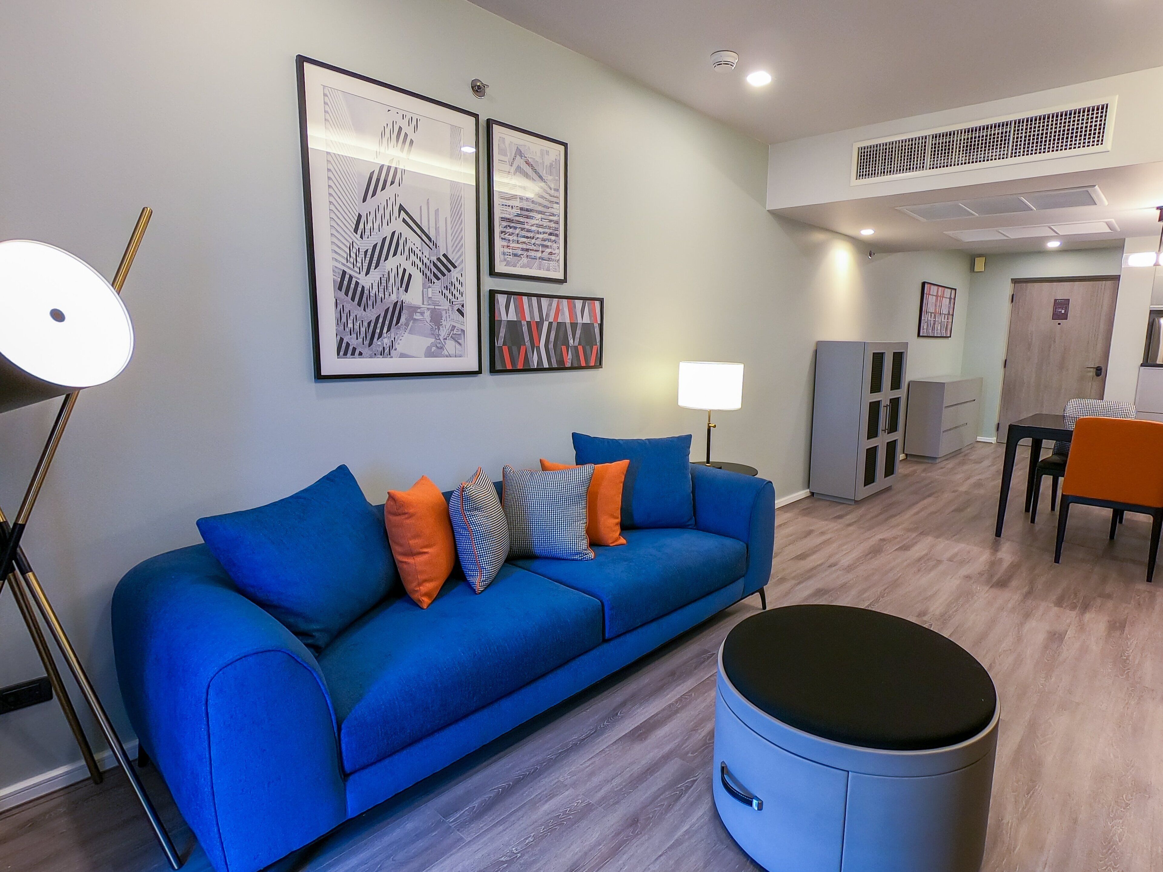 premier room, 1 bedroom | living area | lcd tv, fireplace, dvd player