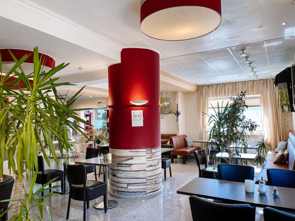 Daily buffet breakfast (EUR 15 per person)