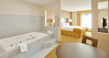 Holiday Inn Express Hotel & Suites Lebanon by IHG
