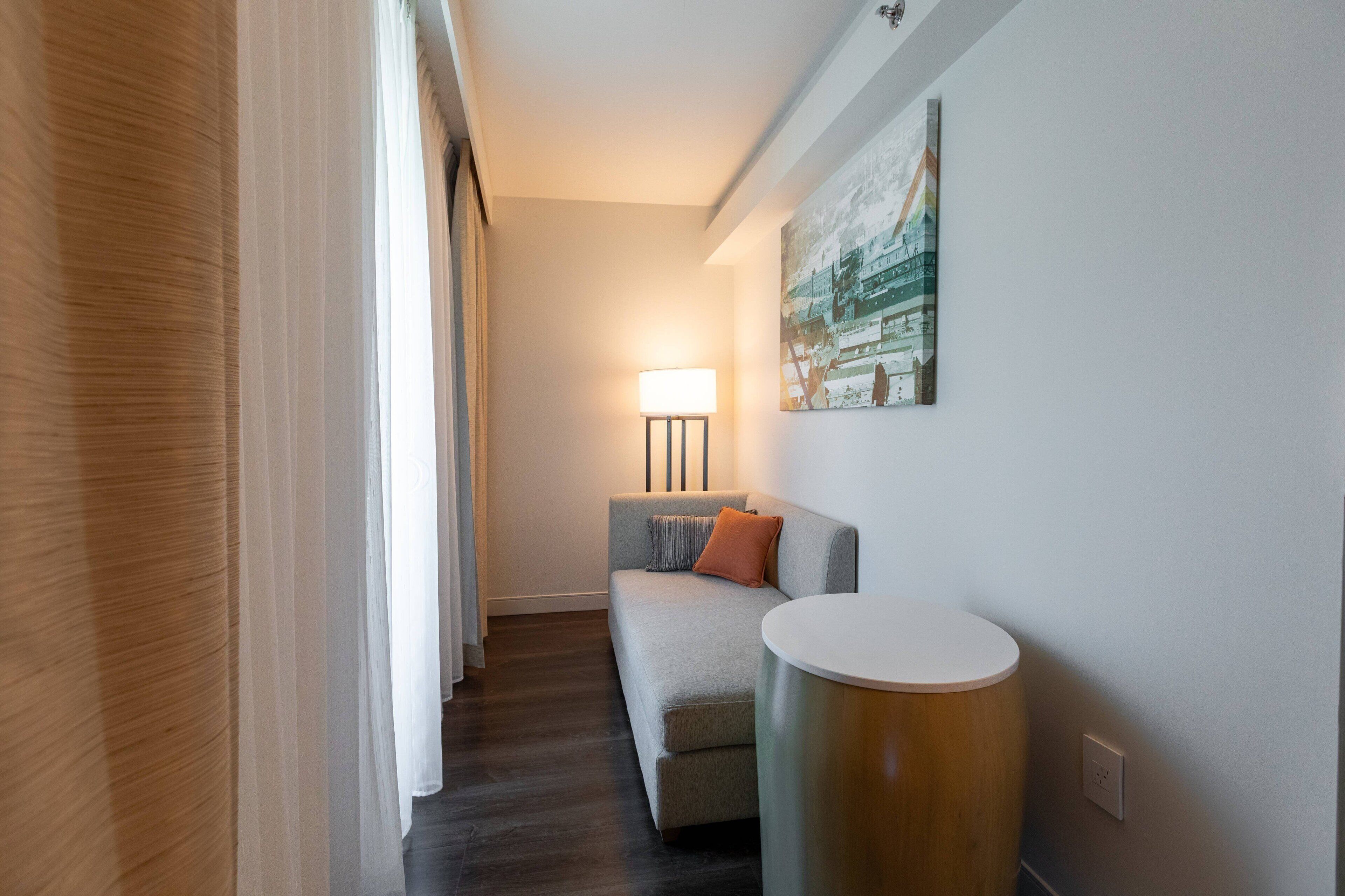 premium bedding, pillow-top beds, in-room safe, desk