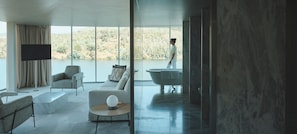 Panoramic Suite, River View (Collection) | Minibar, in-room safe, desk, soundproofing - Octant Douro (Castelo de Paiva)