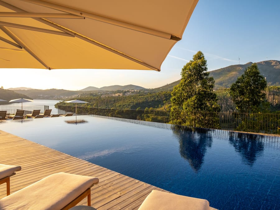 Indoor pool, seasonal outdoor pool, pool loungers