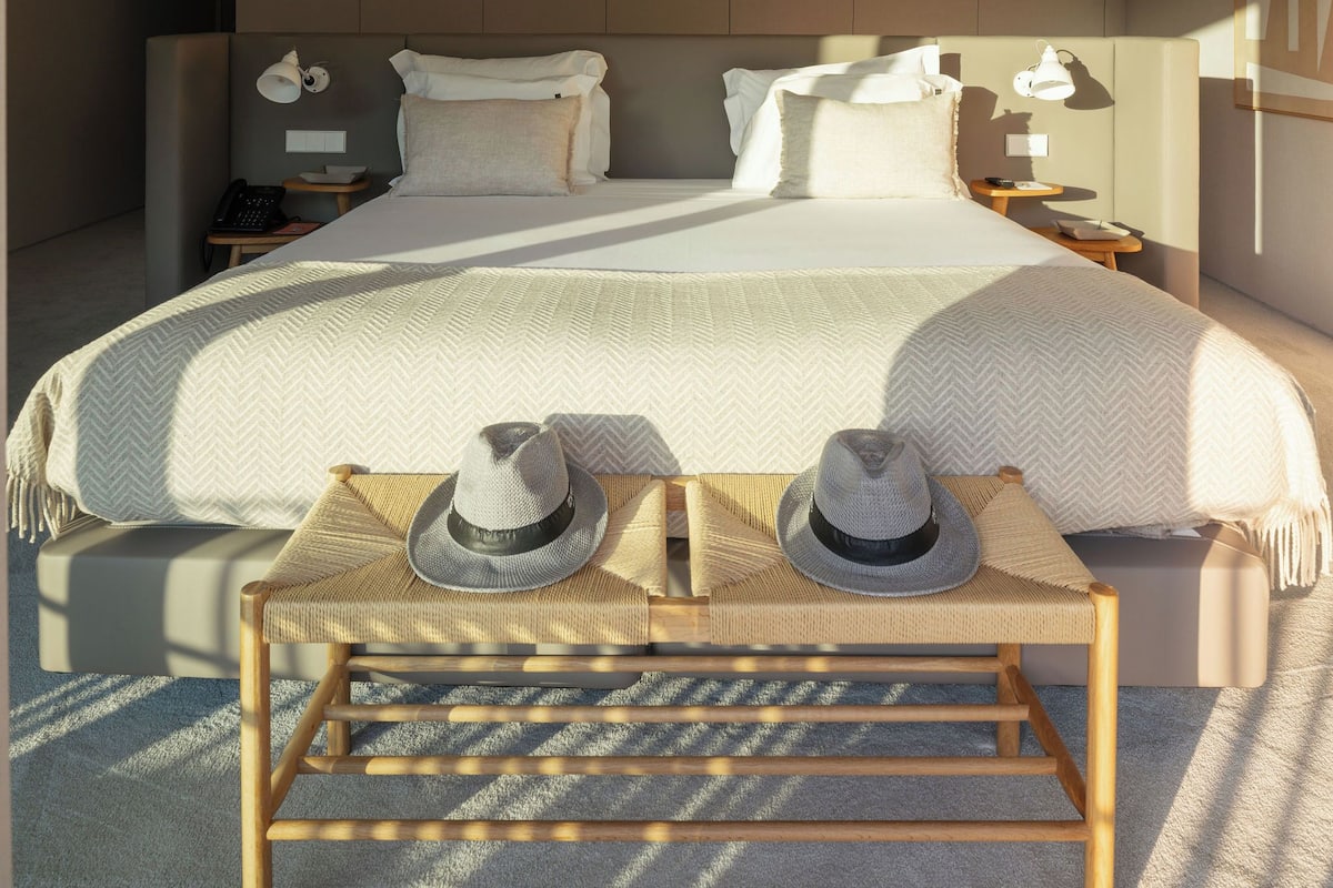 Premium Villa, 1 Bedroom (Retreat Premium 1-Room) | 1 bedroom, minibar, in-room safe, desk