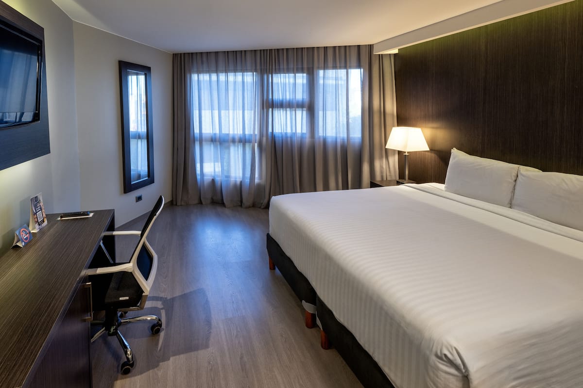 Premium bedding, down comforters, pillowtop beds, minibar