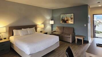 Standard Room, 1 King Bed, Non Smoking (Water View) | Desk, iron/ironing board, free WiFi, bed sheets