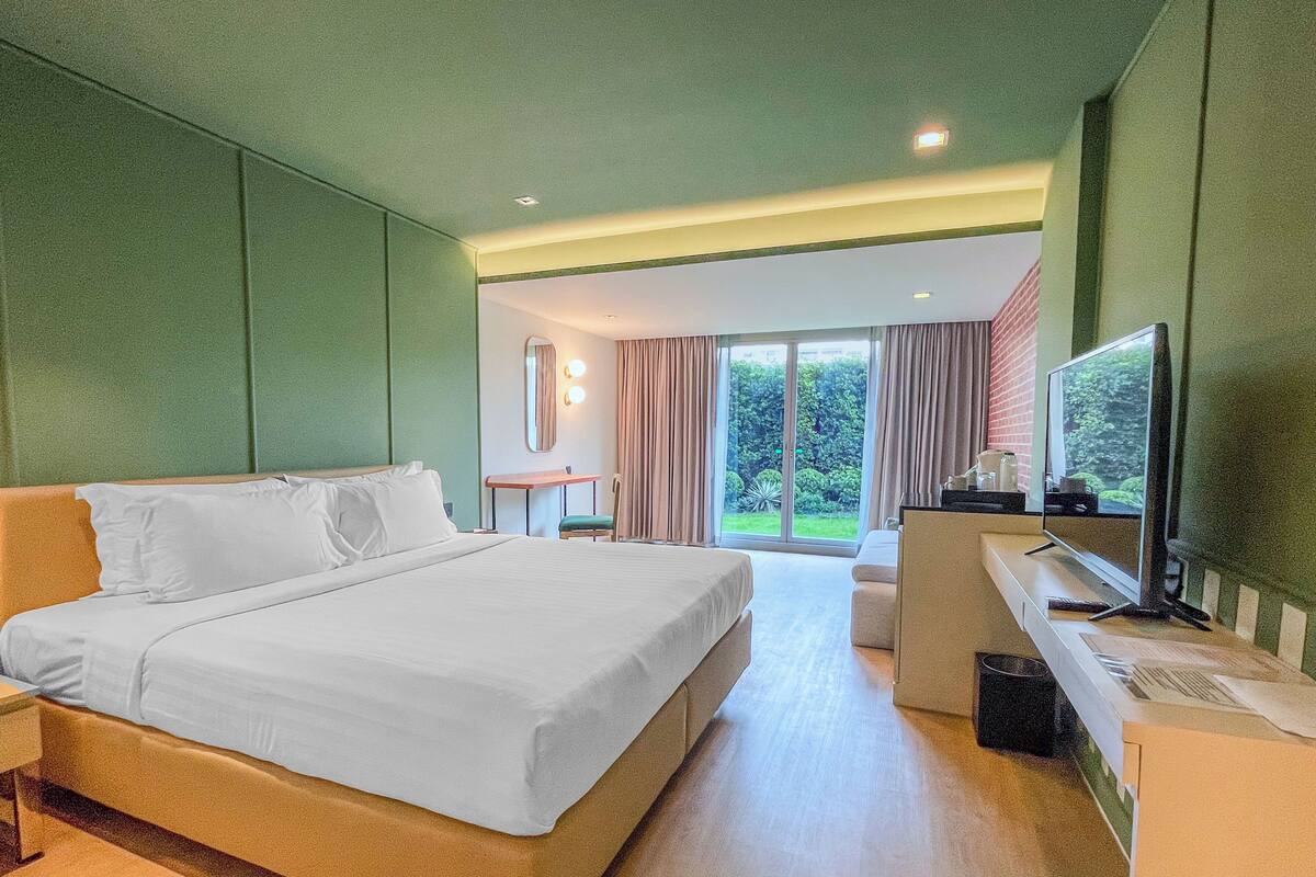 Boutique Deluxe Garden View Double Bed | 迷你吧、客房內保險箱、遮光布/窗簾、隔音
