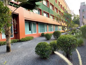 Perincian bahagian luar