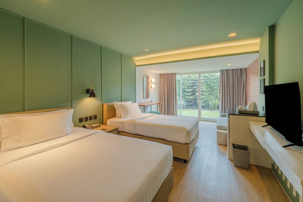 Boutique Deluxe Garden View Twin Bed | 迷你吧、客房內保險箱、遮光布/窗簾、隔音