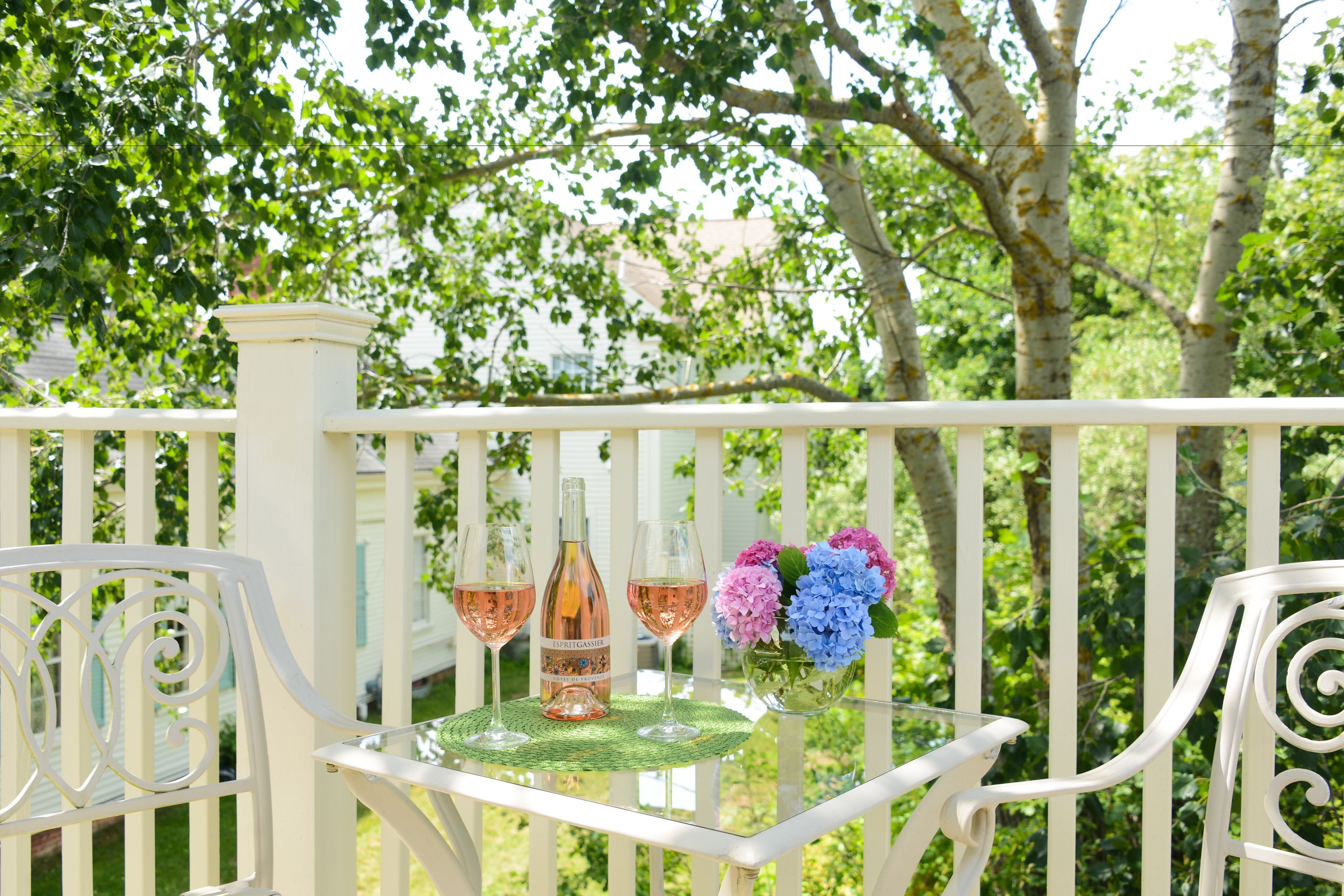 Luxury Suite, 1 Queen Bed, Fireplace, Garden View | Balcony