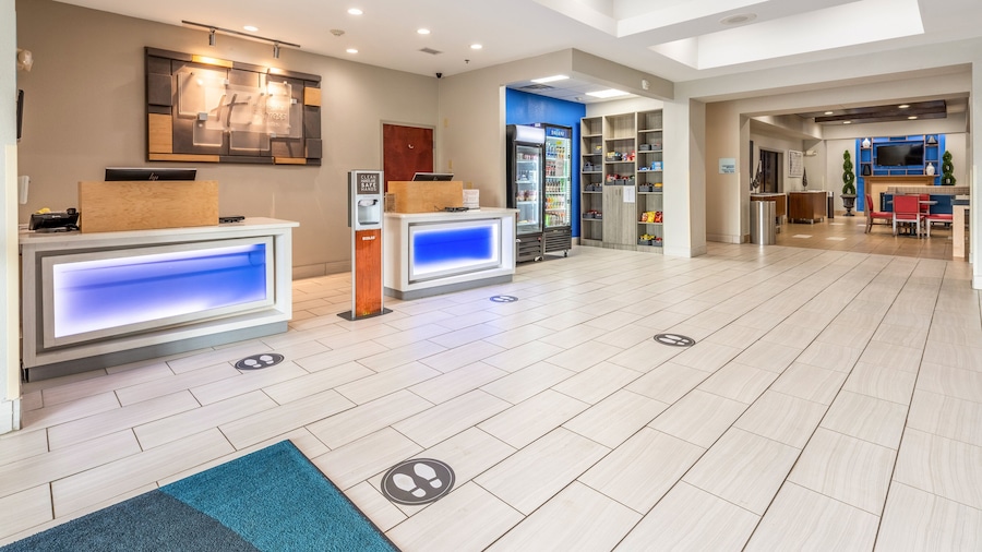 Holiday Inn Express Hotel and Suites Statesville by IHG