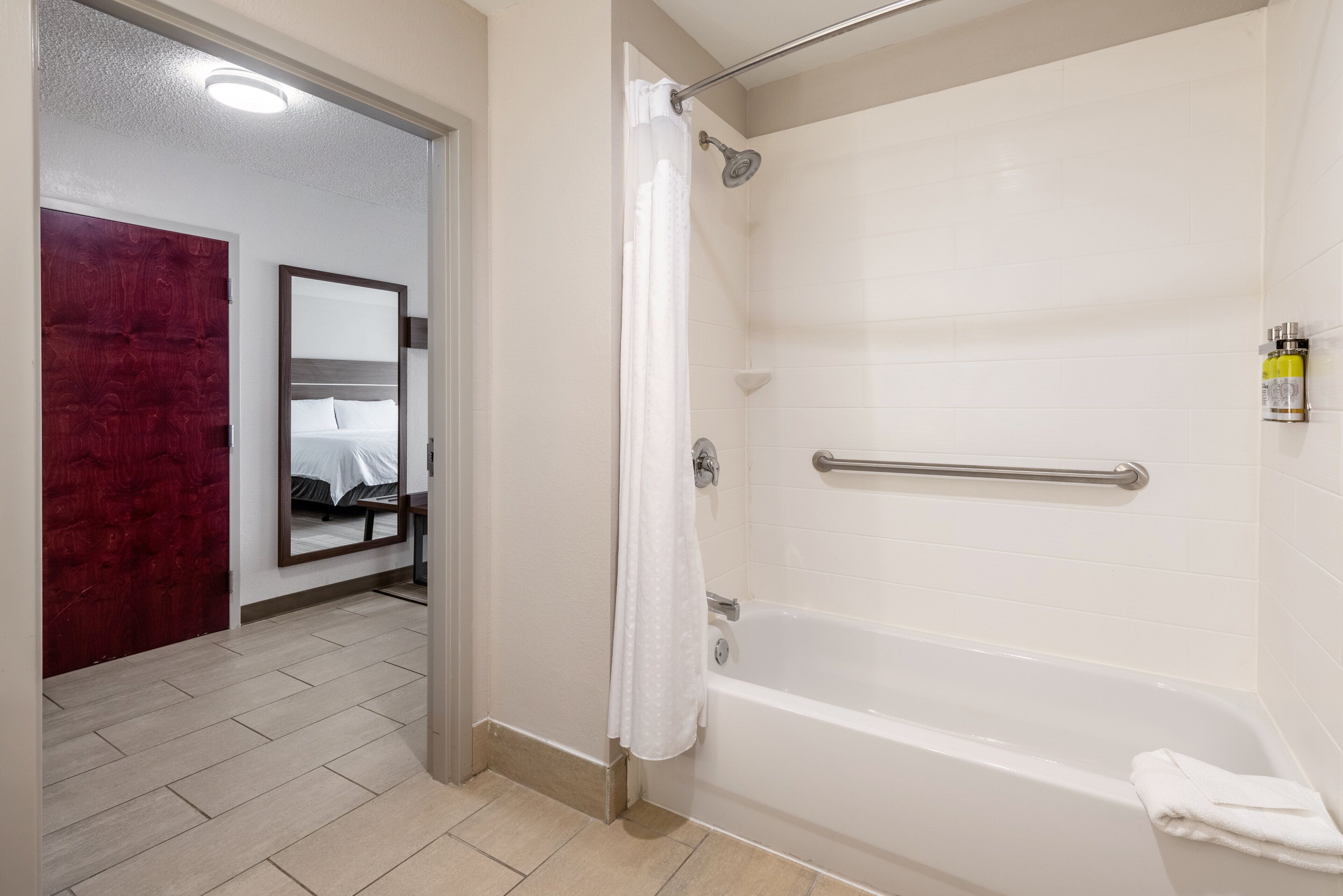 Room, 1 King Bed with Sofa bed, Accessible (Comm, Mobil, Accessible Tub)