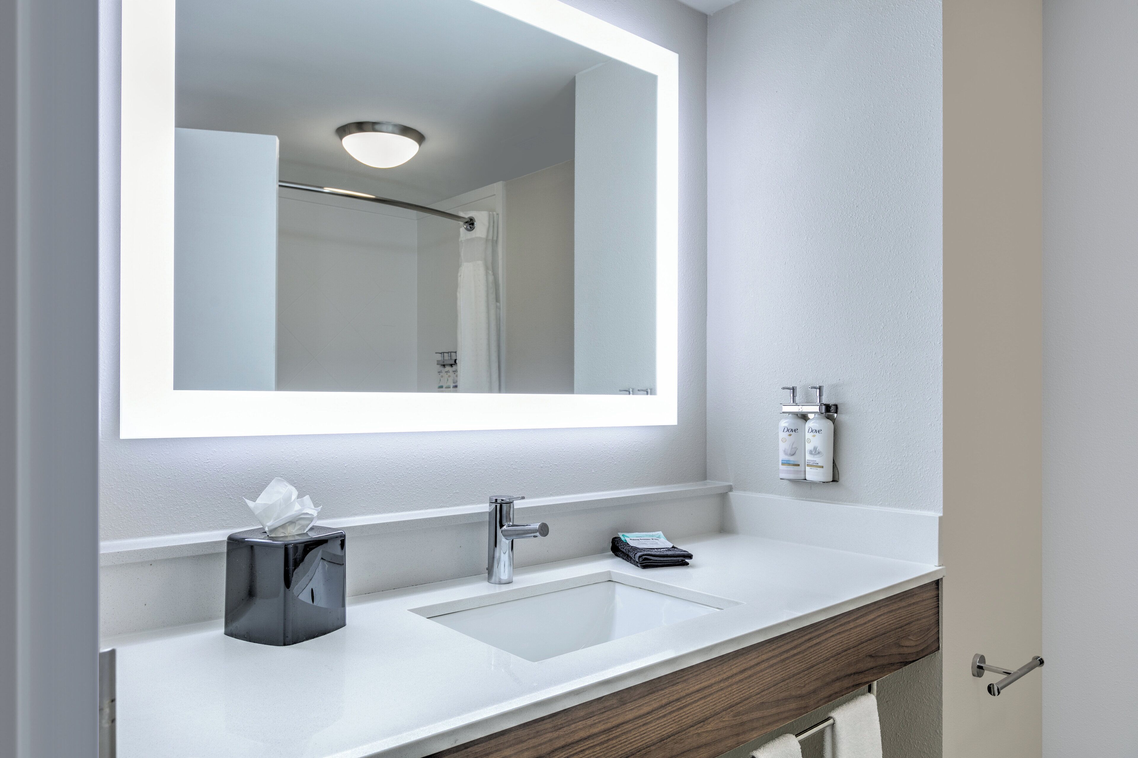 1 bedroom, in-room safe, desk, iron/ironing board