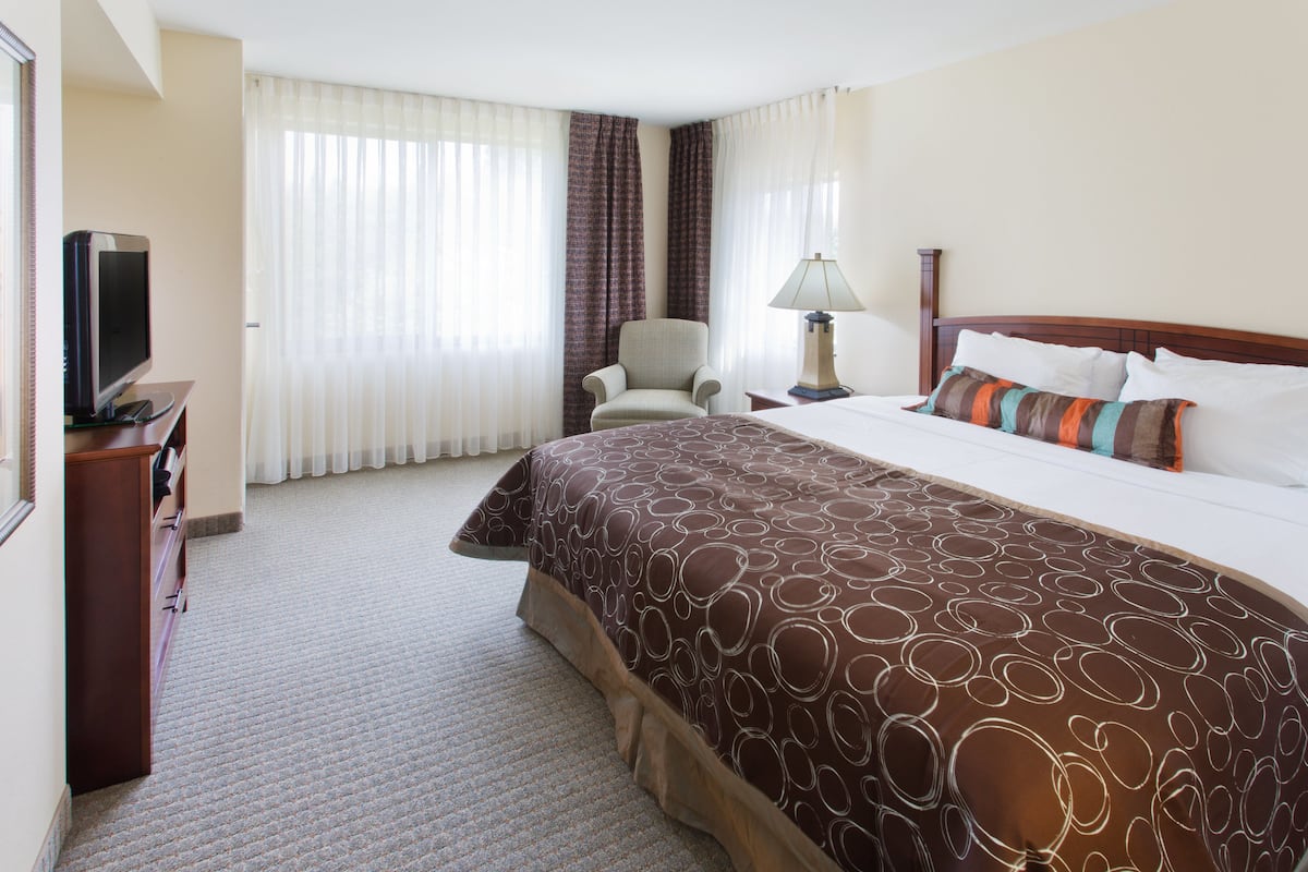 1 bedroom, in-room safe, desk, laptop workspace