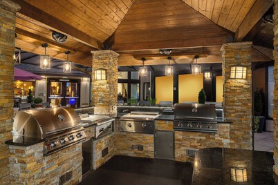 Staybridge Suites Everett-Paine Field by IHG