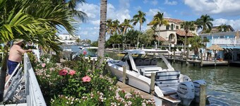 มาแทนซัส อินน์ เบย์ไซด์ รีสอร์ทแอนด์มารีนา