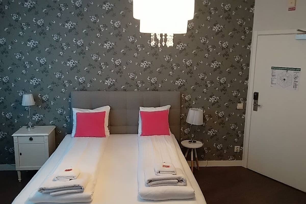 Premium-dobbeltværelse | Individuelt design, individuel indretning, skrivebord