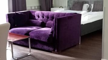 Premium Double Room | Individually decorated, individually furnished, desk, laptop workspace