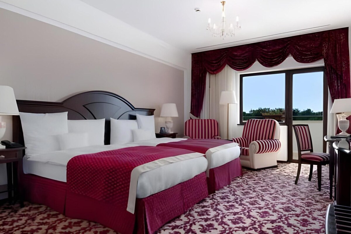 Minibar, in-room safe, soundproofing, iron/ironing board