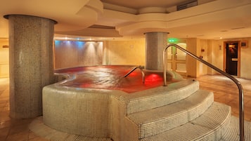 Salle de soins pour les couples, soins du corps, massage en profondeur