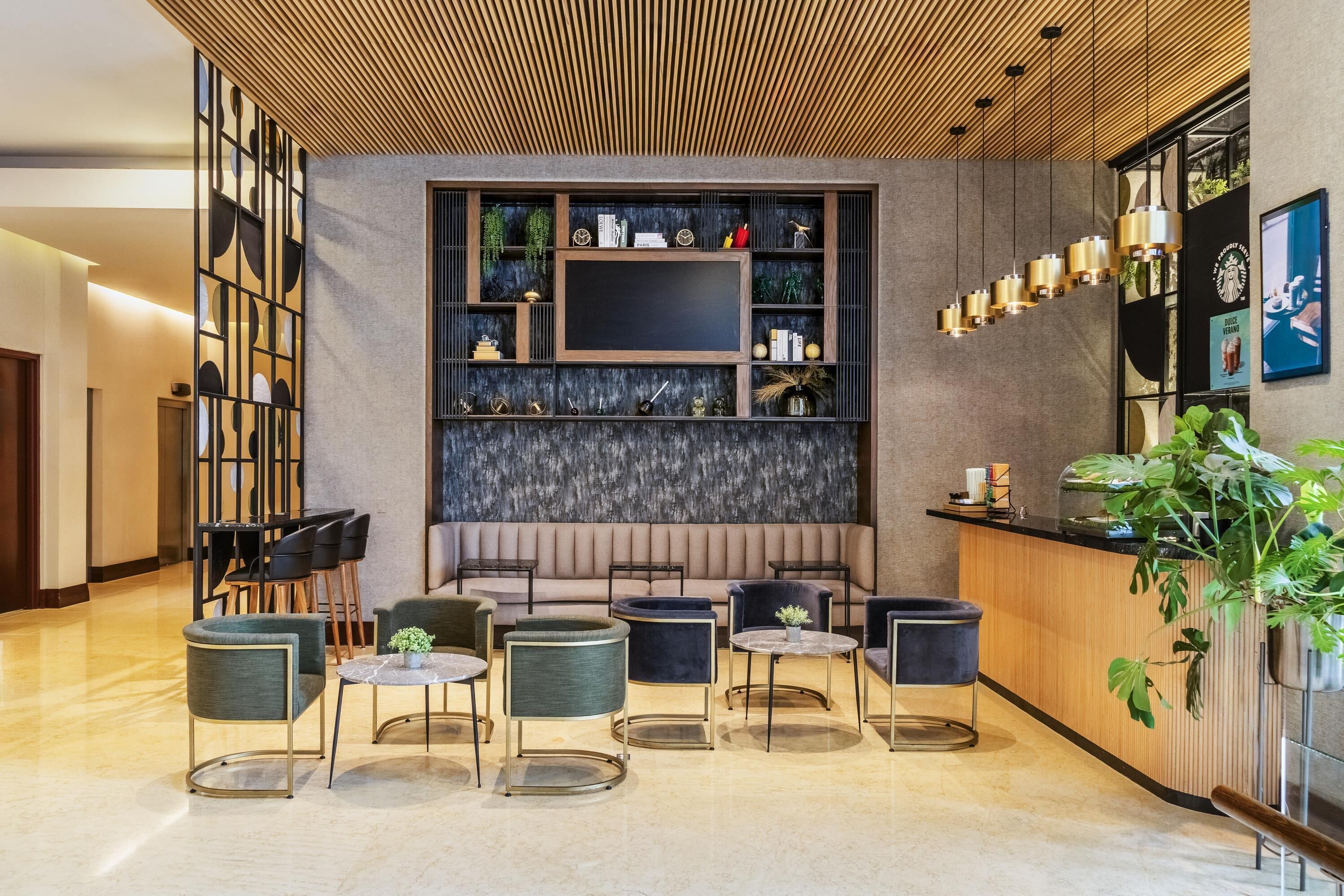 Lunch and dinner served