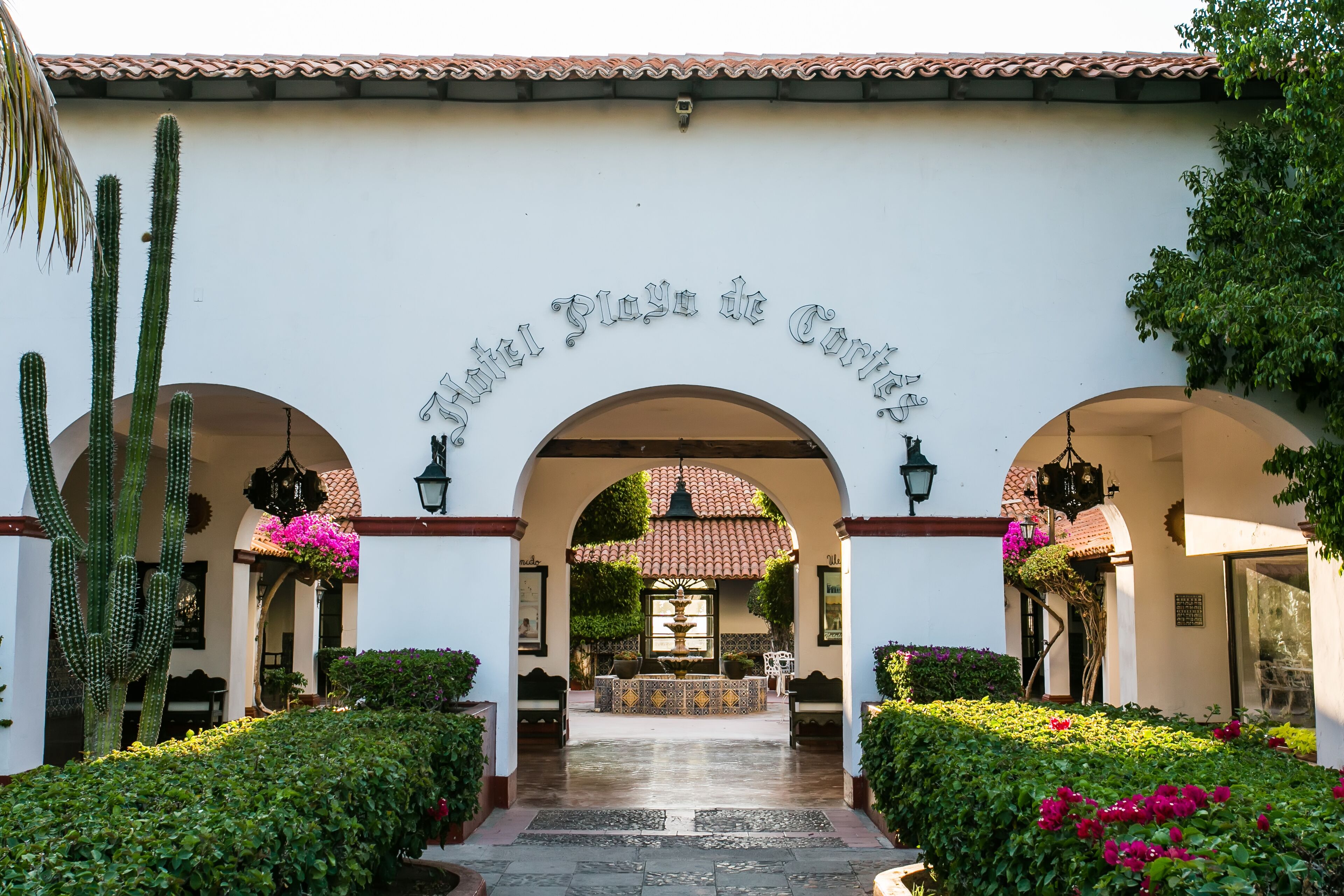 Vista frontal de la propiedad