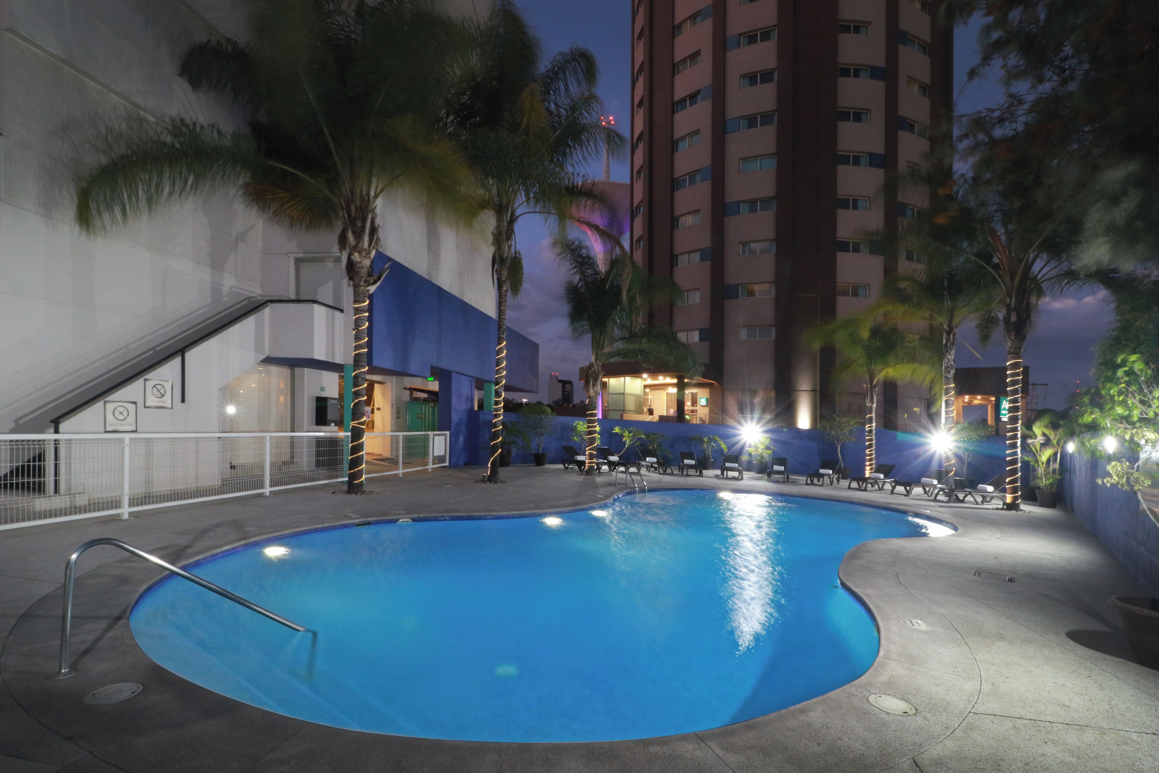 outdoor pool, pool loungers