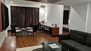 Luksussuite | Sengetøy i egyptisk bomull, sengetøy av topp kvalitet og safe på rommet