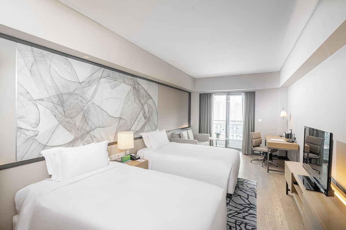 Premium bedding, in-room safe, desk, blackout curtains
