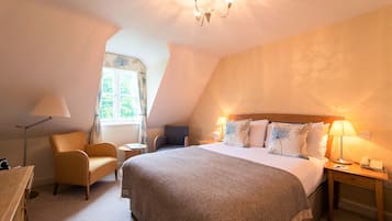 In-room safe, desk, blackout drapes, WiFi