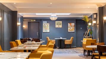 2 restaurants, breakfast, lunch, dinner served; British cuisine