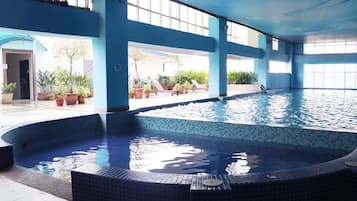 Indoor pool, outdoor pool