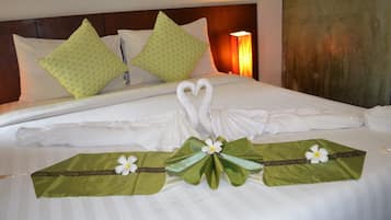Premium bedding, minibar, in-room safe, desk
