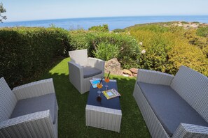 Frette Italian sheets, premium bedding, pillowtop beds, minibar