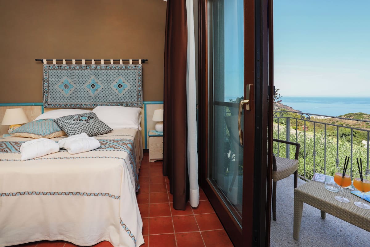 superior double room | 1 bedroom, frette italian sheets, premium bedding, pillow-top beds